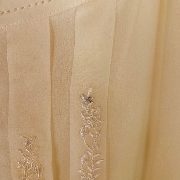 Short embroidered ivory silk dress - Picture 3 of 7